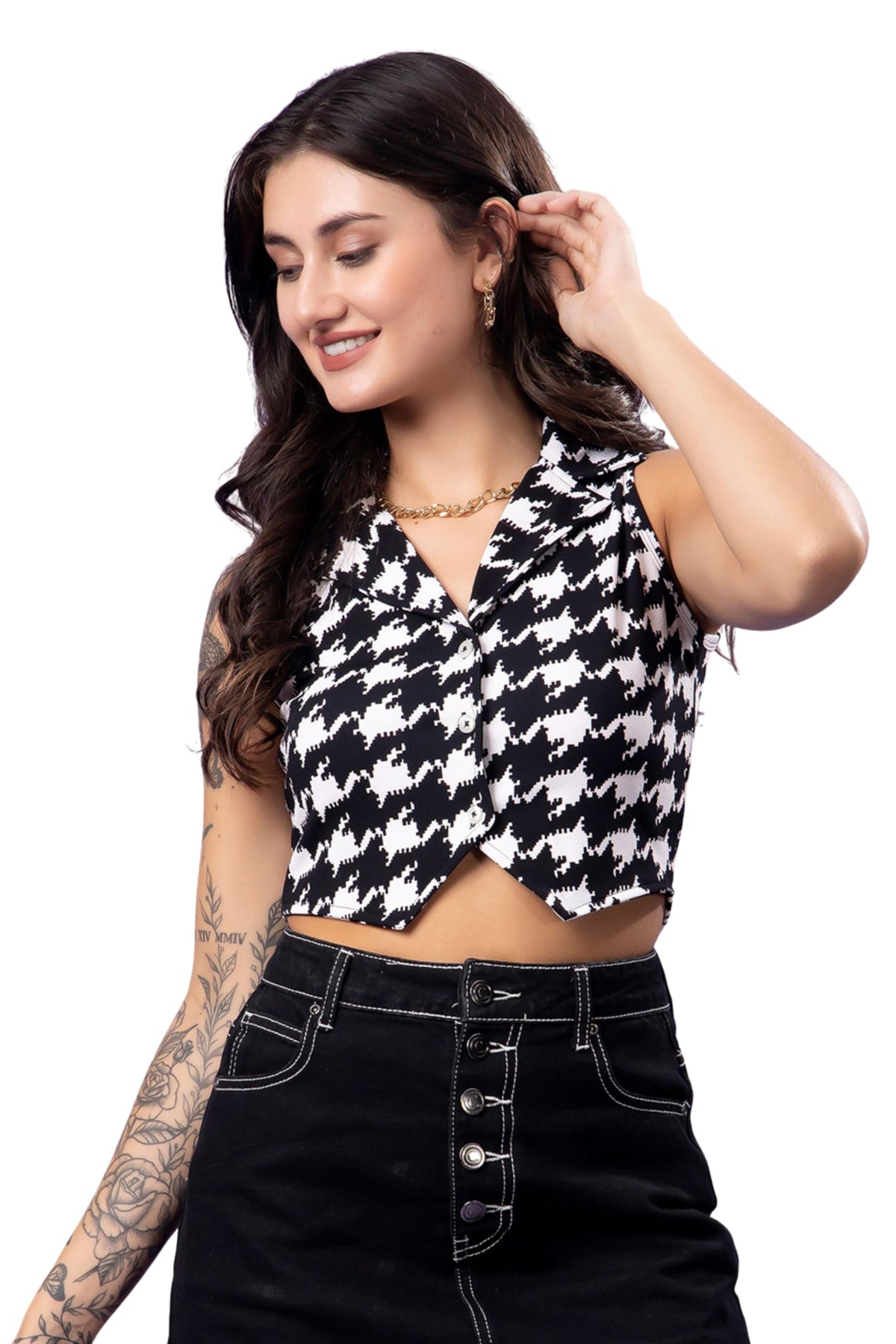 POPWINGS Black & White Printed Button Clousre V Neck Sleeveless Waistcoat Crop Top