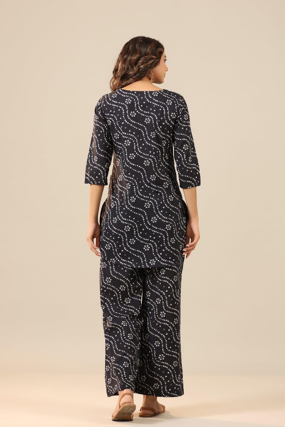 GoSriKi Women's Rayon Blend Straight Bandhej Printed Kurta with Pant