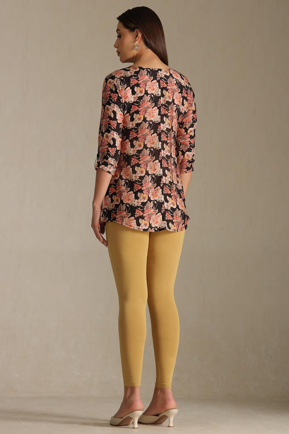 Soch Women Gold Cotton Leggings