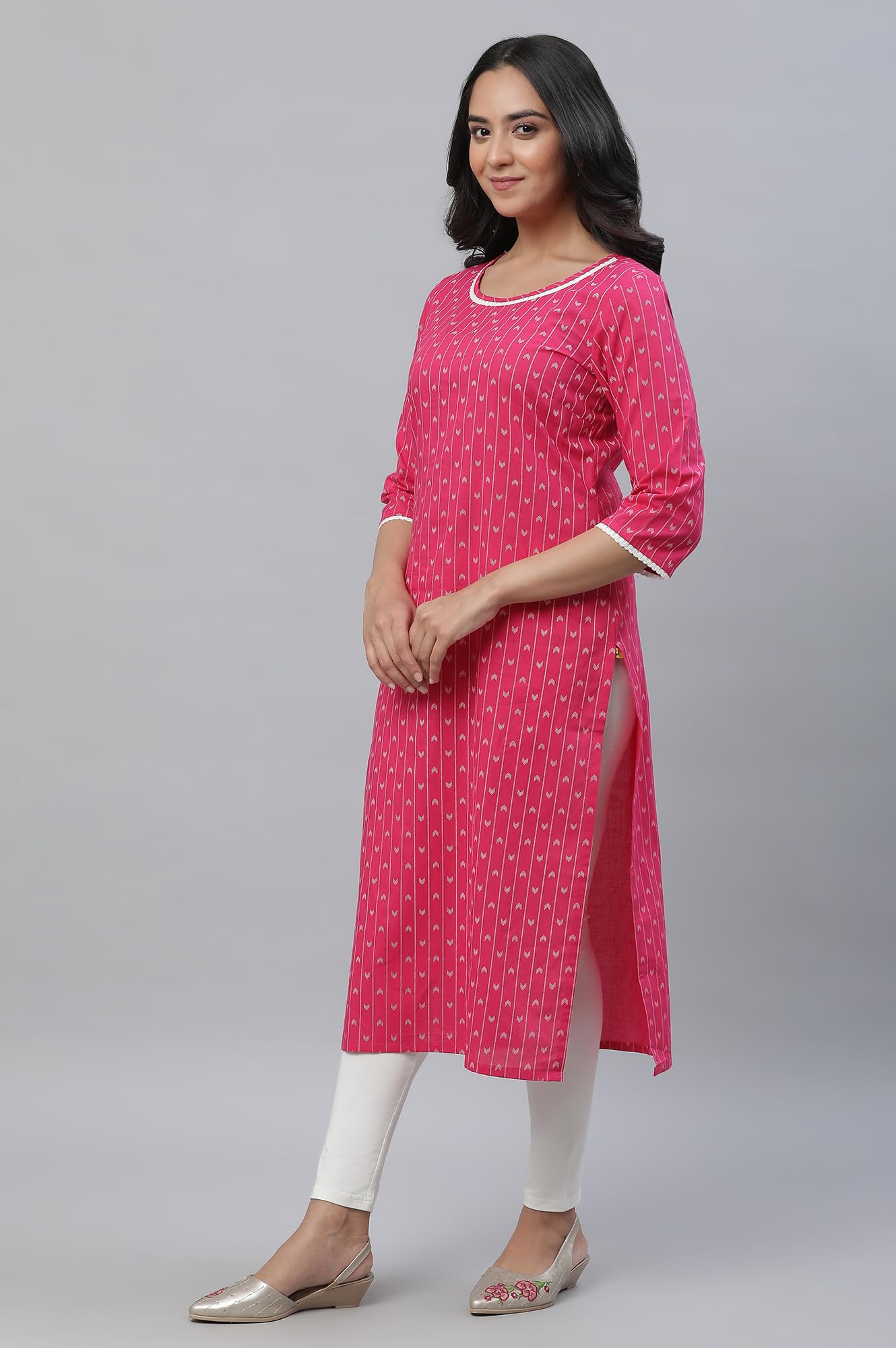 Aurelia WomenS Striped Regular Pink Cotton Kurta