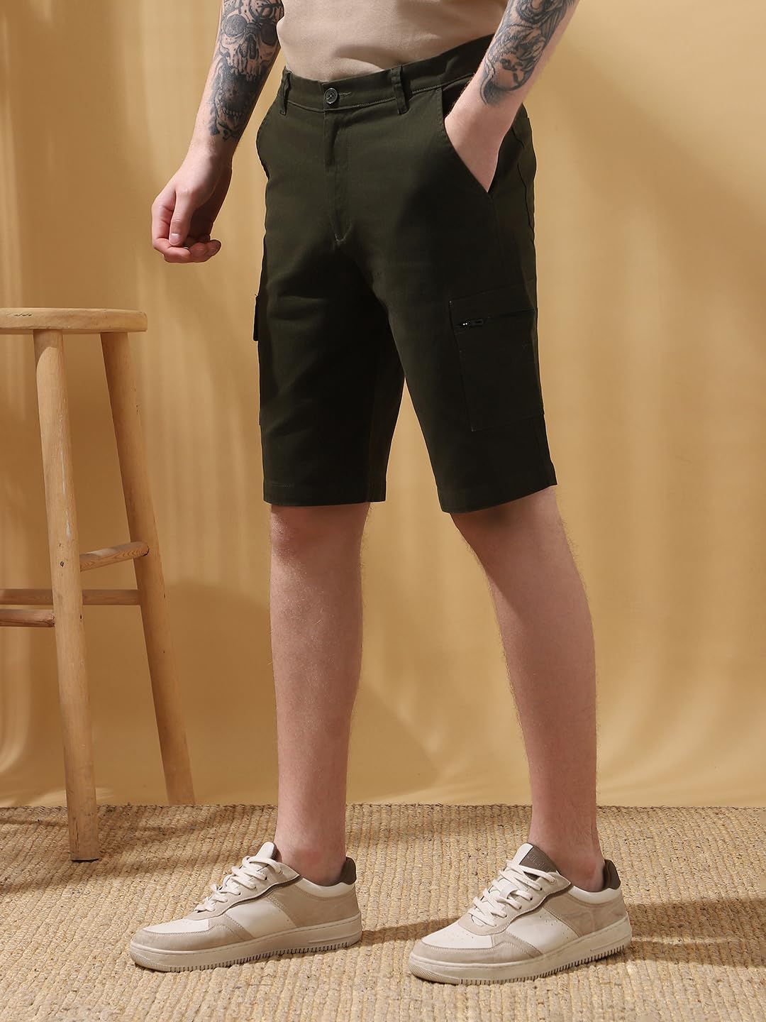 Dennis Lingo Men Knee Length Mid Rise Cargo Shorts. Dark Green