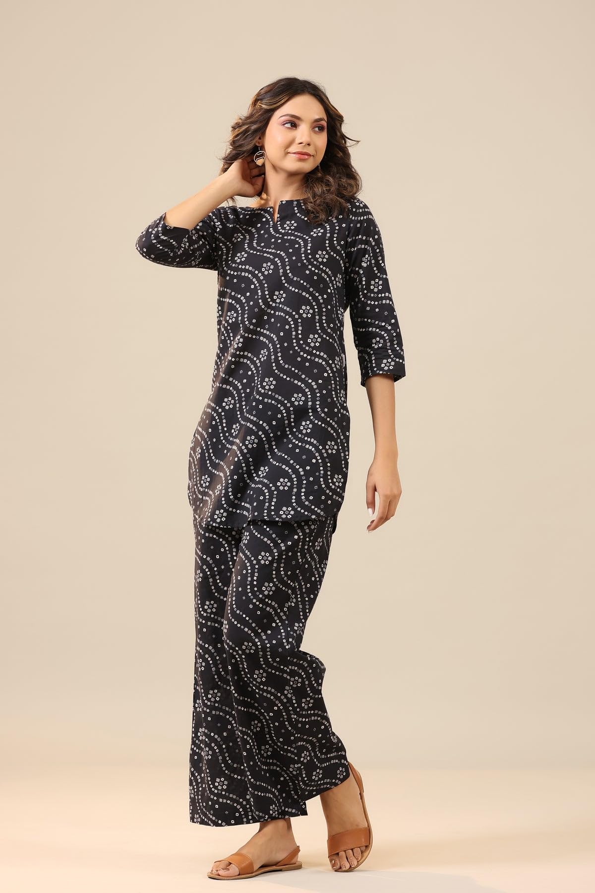 GoSriKi Women's Rayon Blend Straight Bandhej Printed Kurta with Pant
