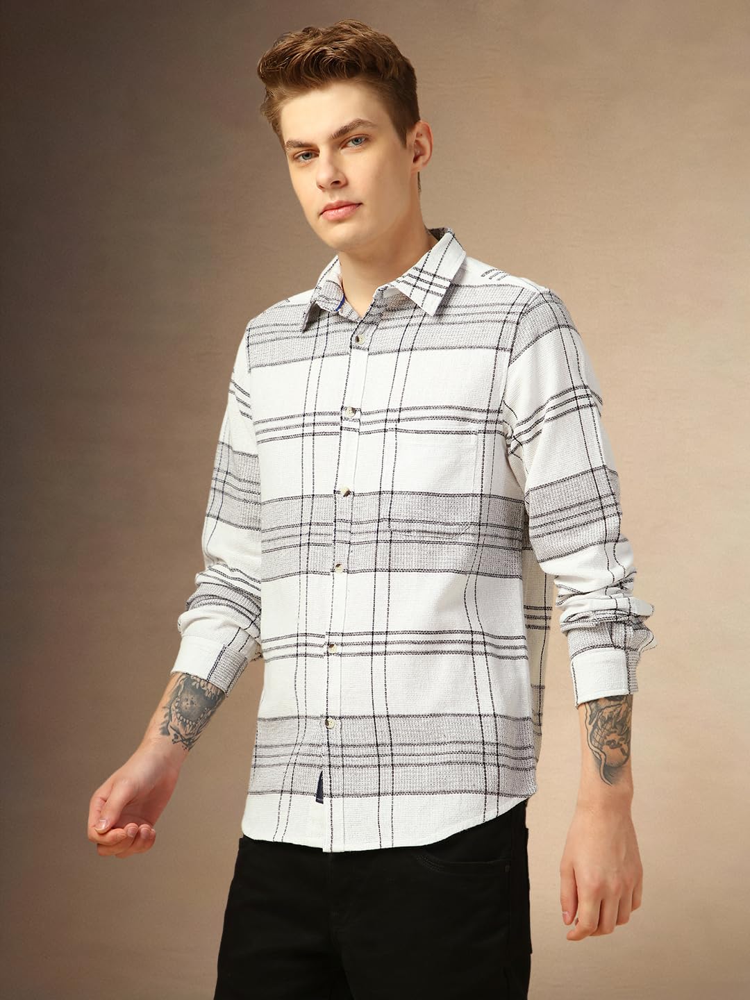 Dennis Lingo Men Relaxed Fit Cotton Full Sleeves Checks Casual Shirts Off White