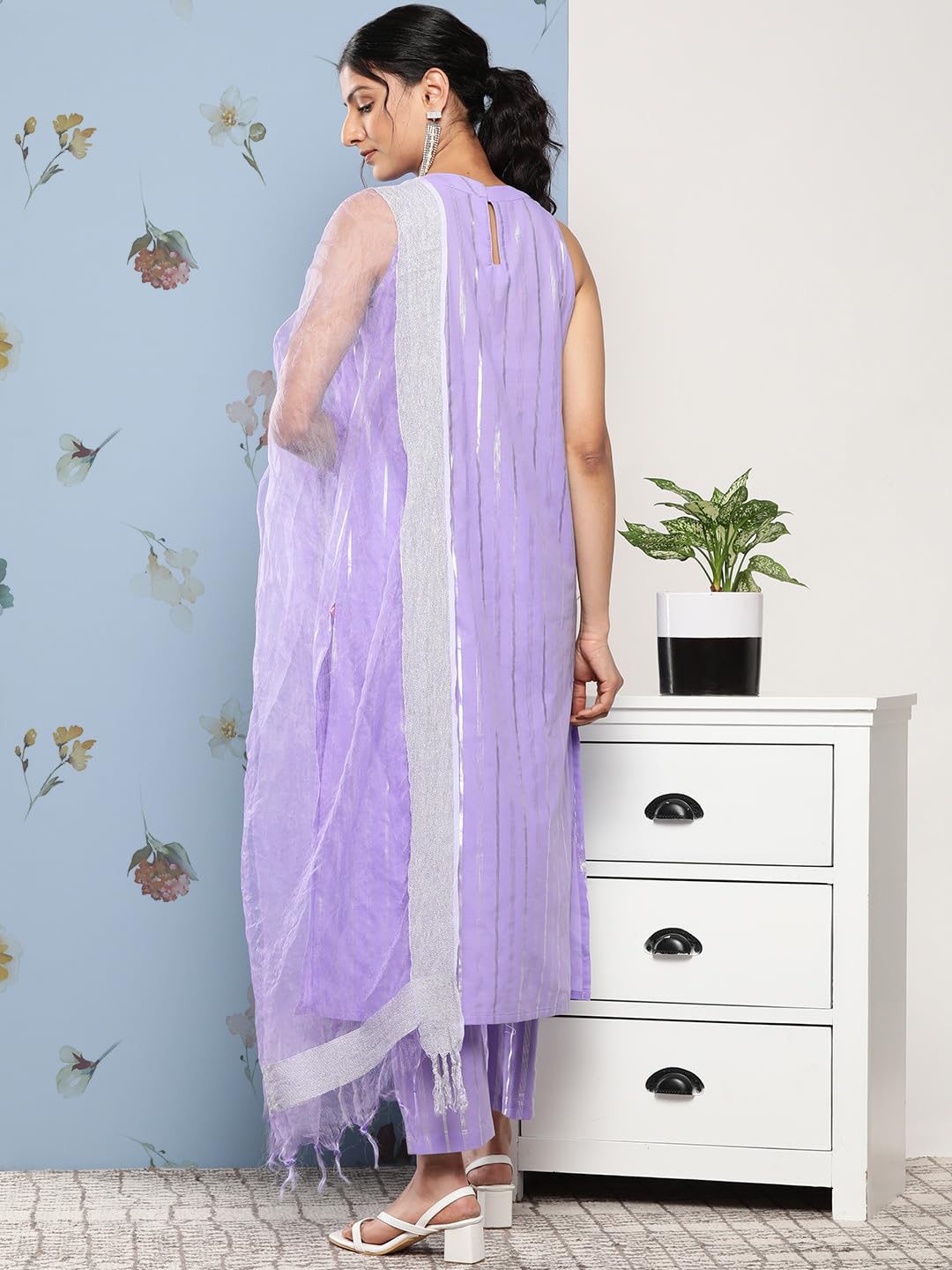 Varanga Women Lavender Lurex Kurta Set With Halter Neck