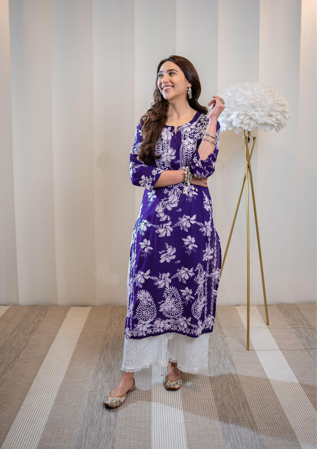 Gosriki WomenS Rayon Blend Chikankari Embroidered Straight Kurta (Sceros Violet-Gs_4Xl_Violet_Xxxx-Large)