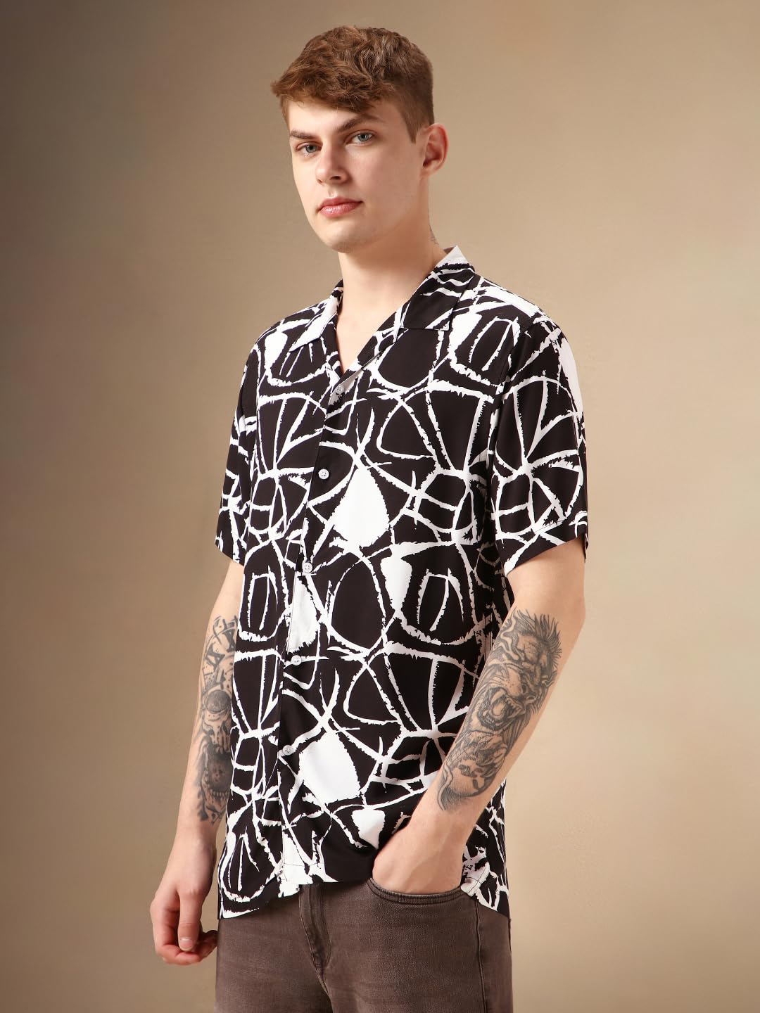 Dennis Lingo Men Black Rayon Half Sleeve Cuban Collar Printed Shirts_Dlmshsp24003