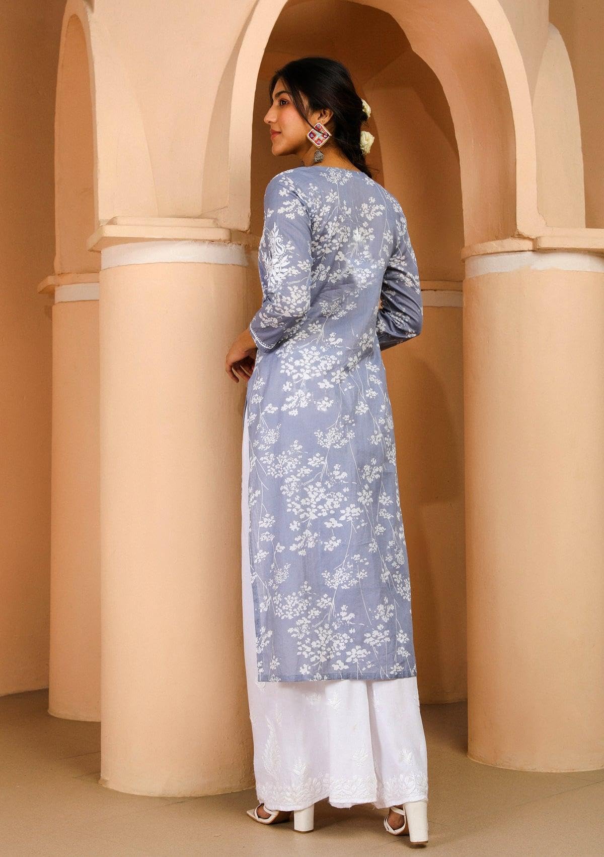 Gosriki Women'S Cotton Blend Chikankari Embroidered Straight Kurta (Zainab Grey-Nw-Gs_L_Grey_Large)