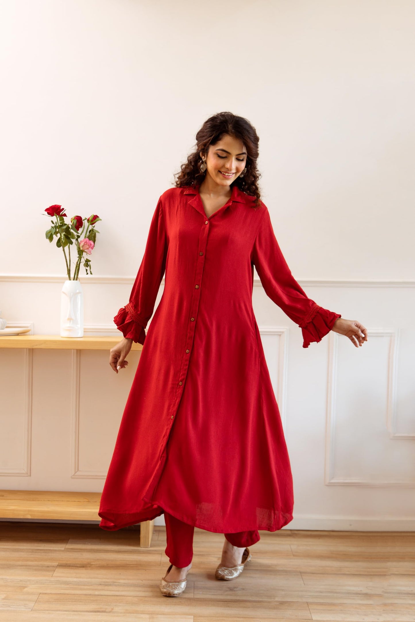 Red Solid shirt collar rayon kurta with pants