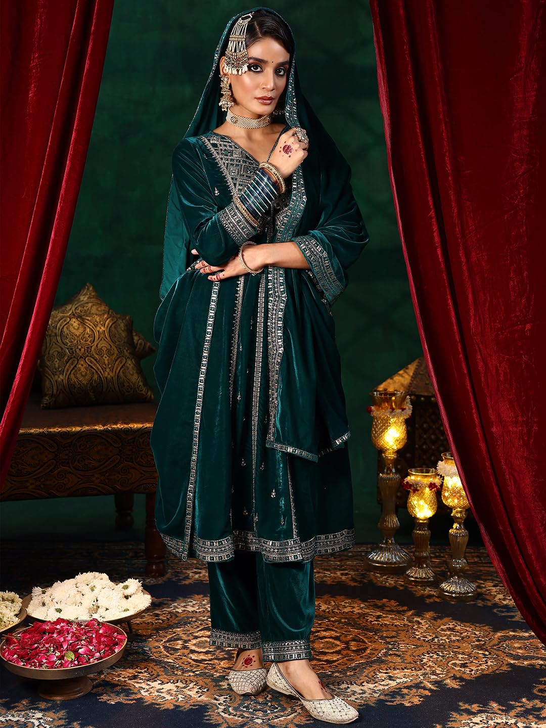 Libas WomenS Velvet Kurta Set (49491_Green