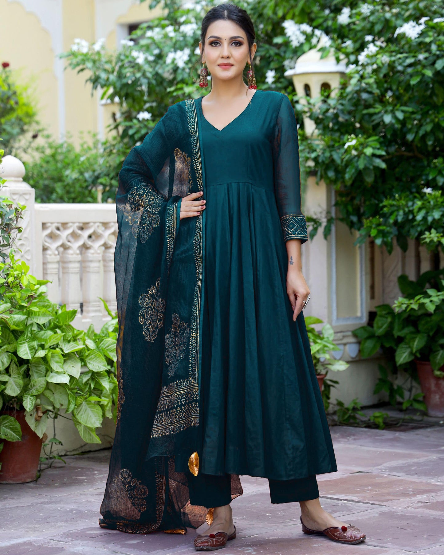 Gosriki WomenS Cotton Blend Solid Anarkali Kurta With Pant & Dupatta (Magic-Kerosin-Nw-Gs_M_Dark Blue_Medium)