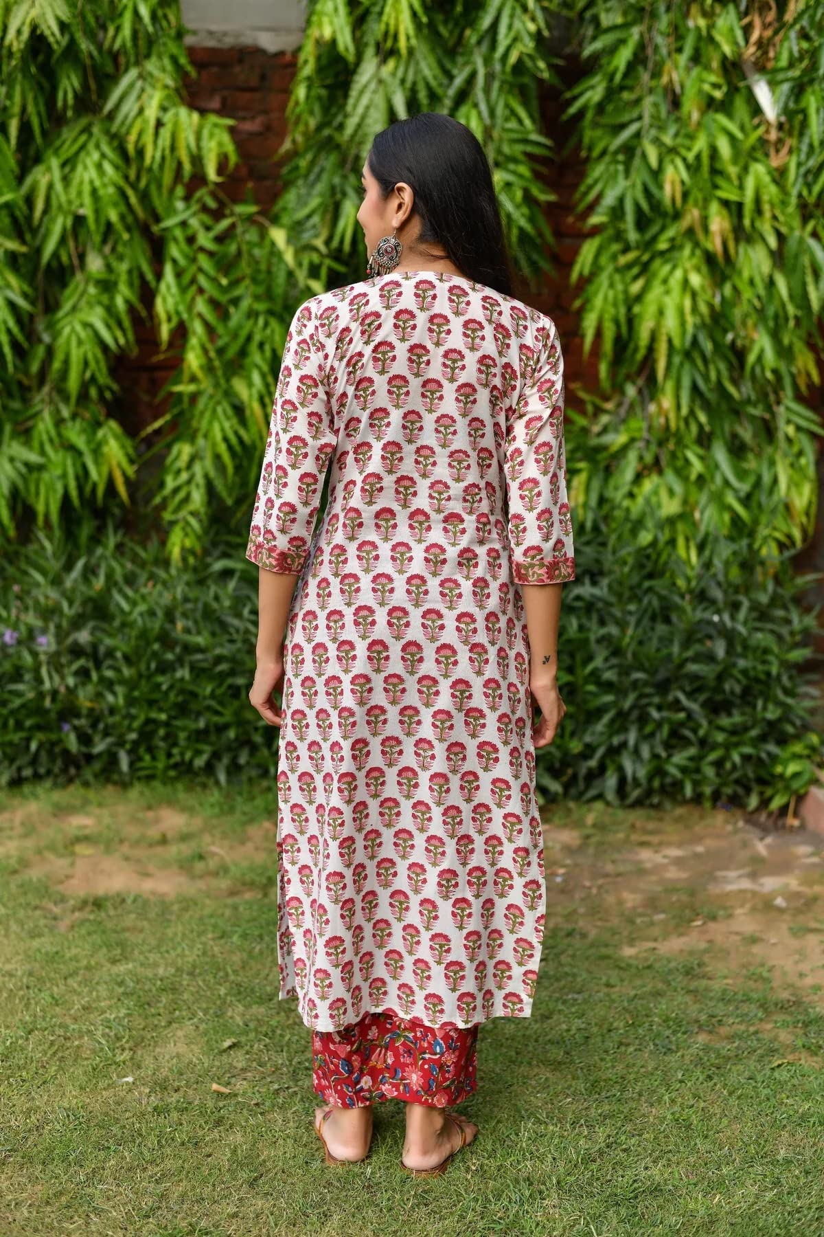 GoSriKi Women's Cotton Blend Straight Printed Kurta Set With Dupatta