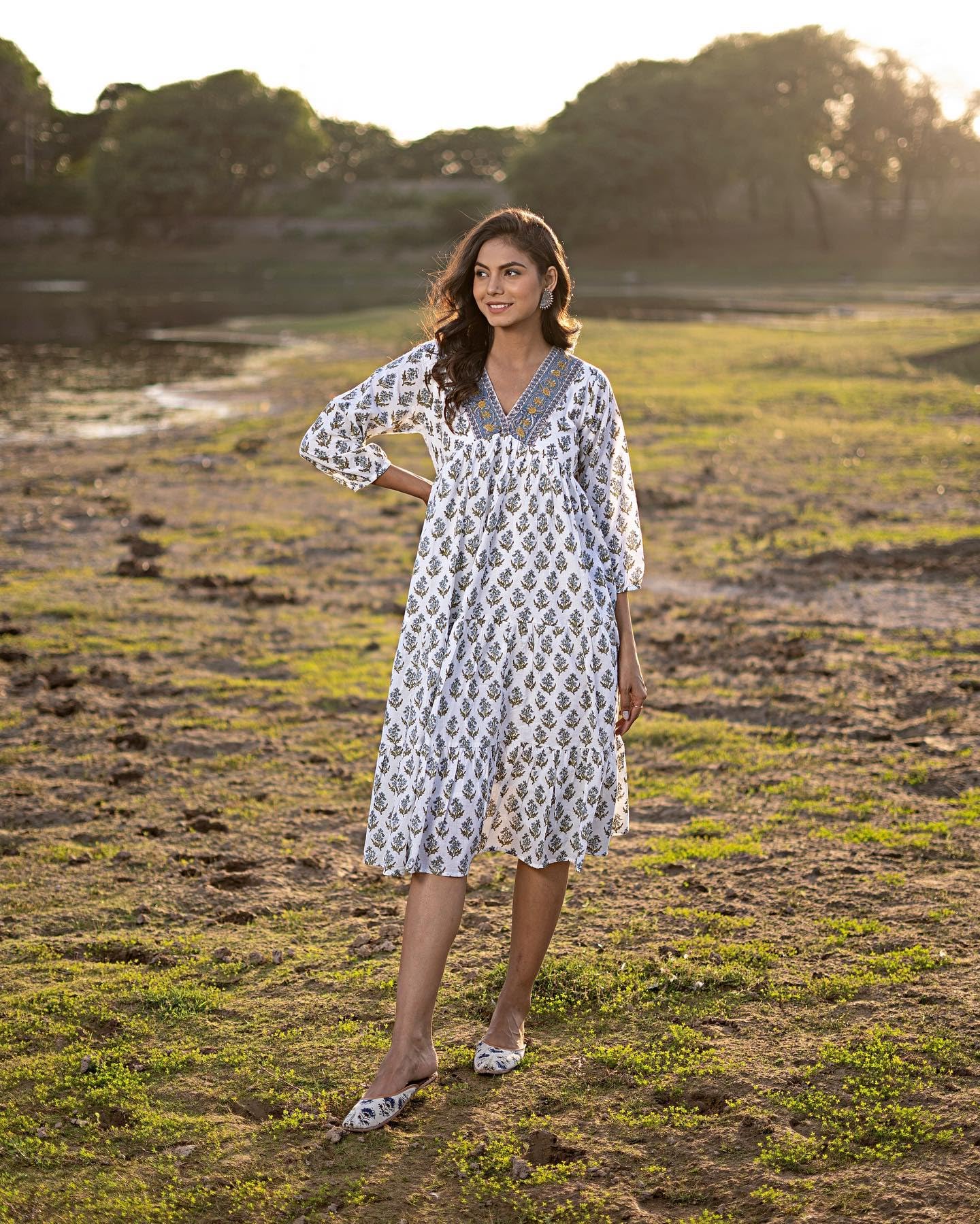 GoSriKi Women Cotton Blend Regular Kurta
