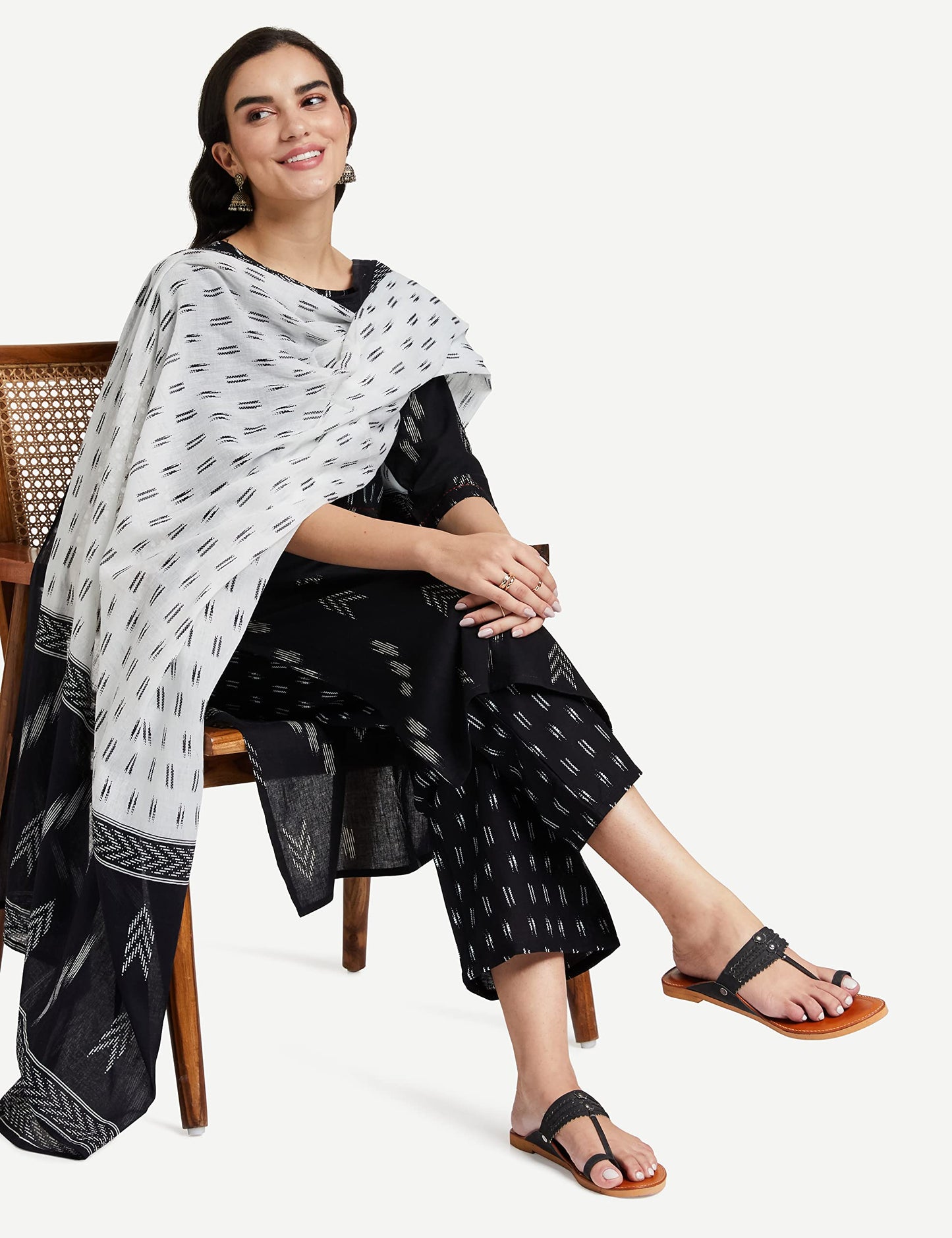 rytras Women Straight Kurti with Palazzos and Dupatta