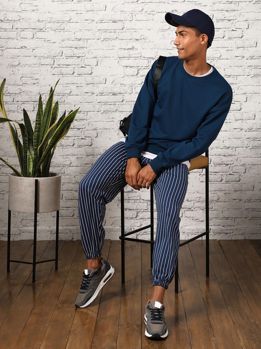 Nobero MenS Polycotton Crew Neck Sweatshirt (1M-Twrs-C0757-Co_Navy Blue