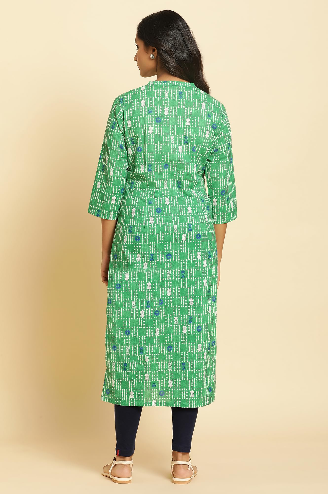 W for Woman Green Geometric Mandarin Collar Straight Kurta