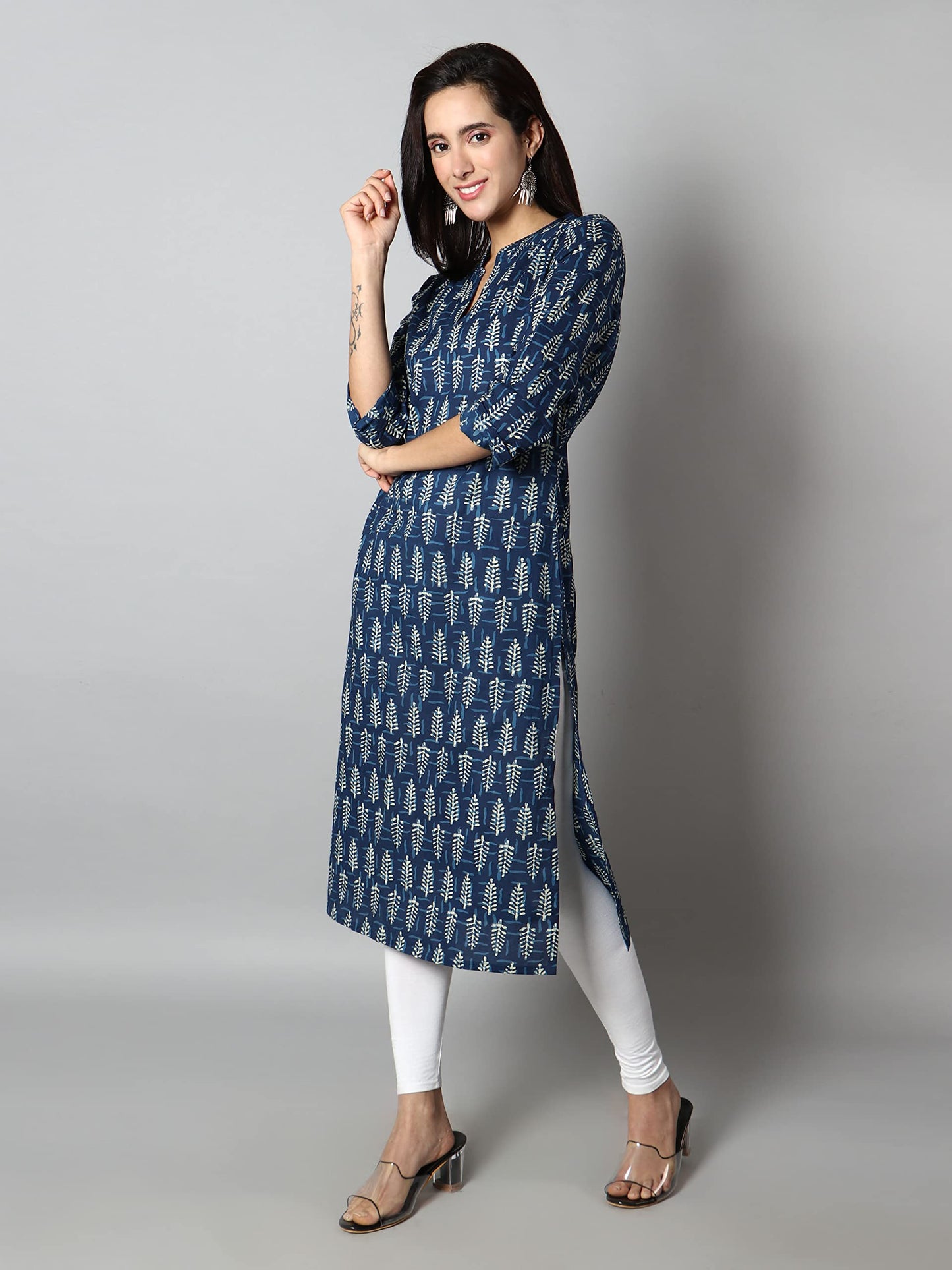 See Designs Blue, White Abstract Women's Kurta