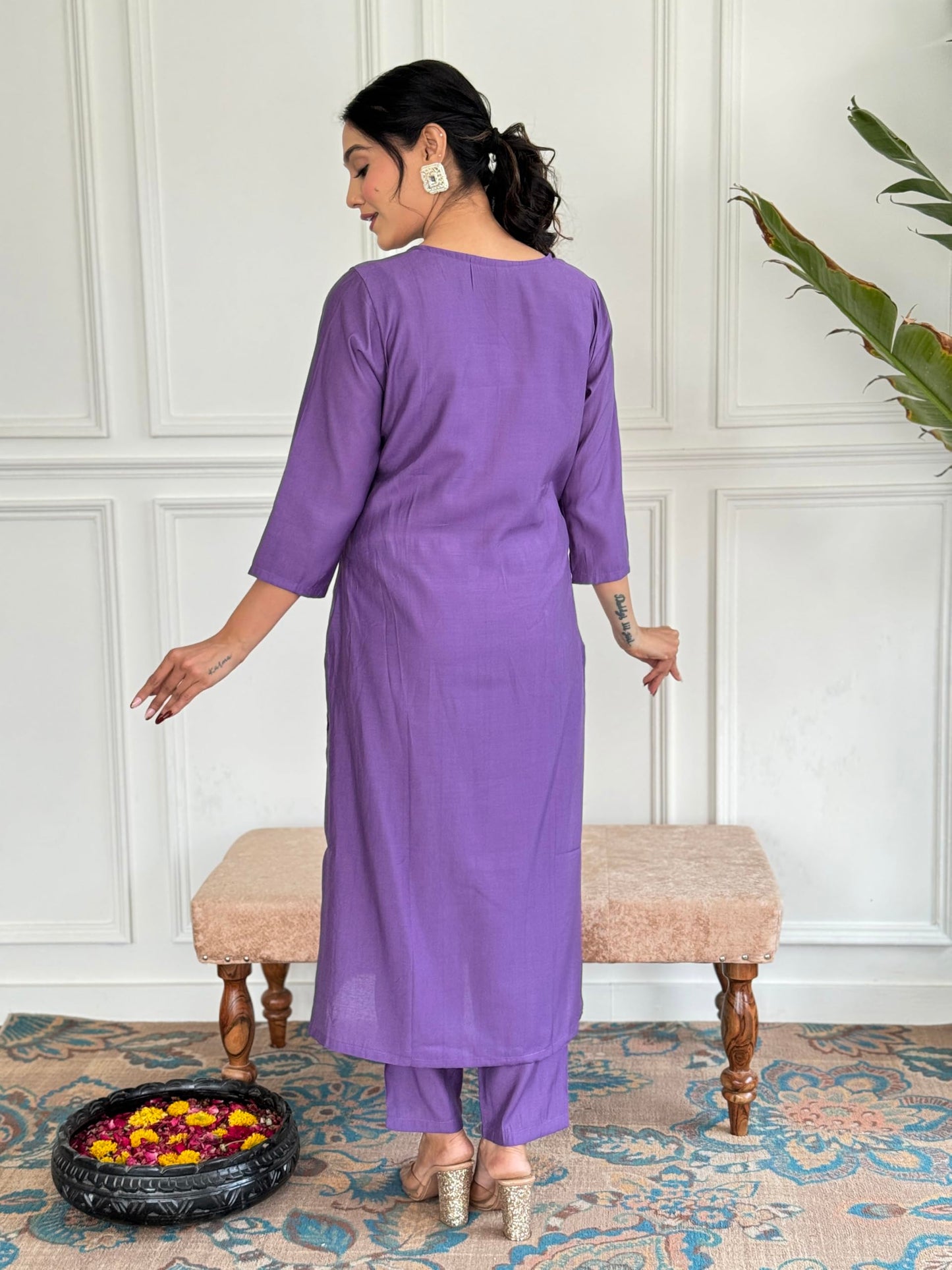Naixa WomenS Levender Chanderi Embroidered Straight Kurta With Chanderi Pant And Organza Embroidered Dupatta Sets (Nx2-Jk-106-L