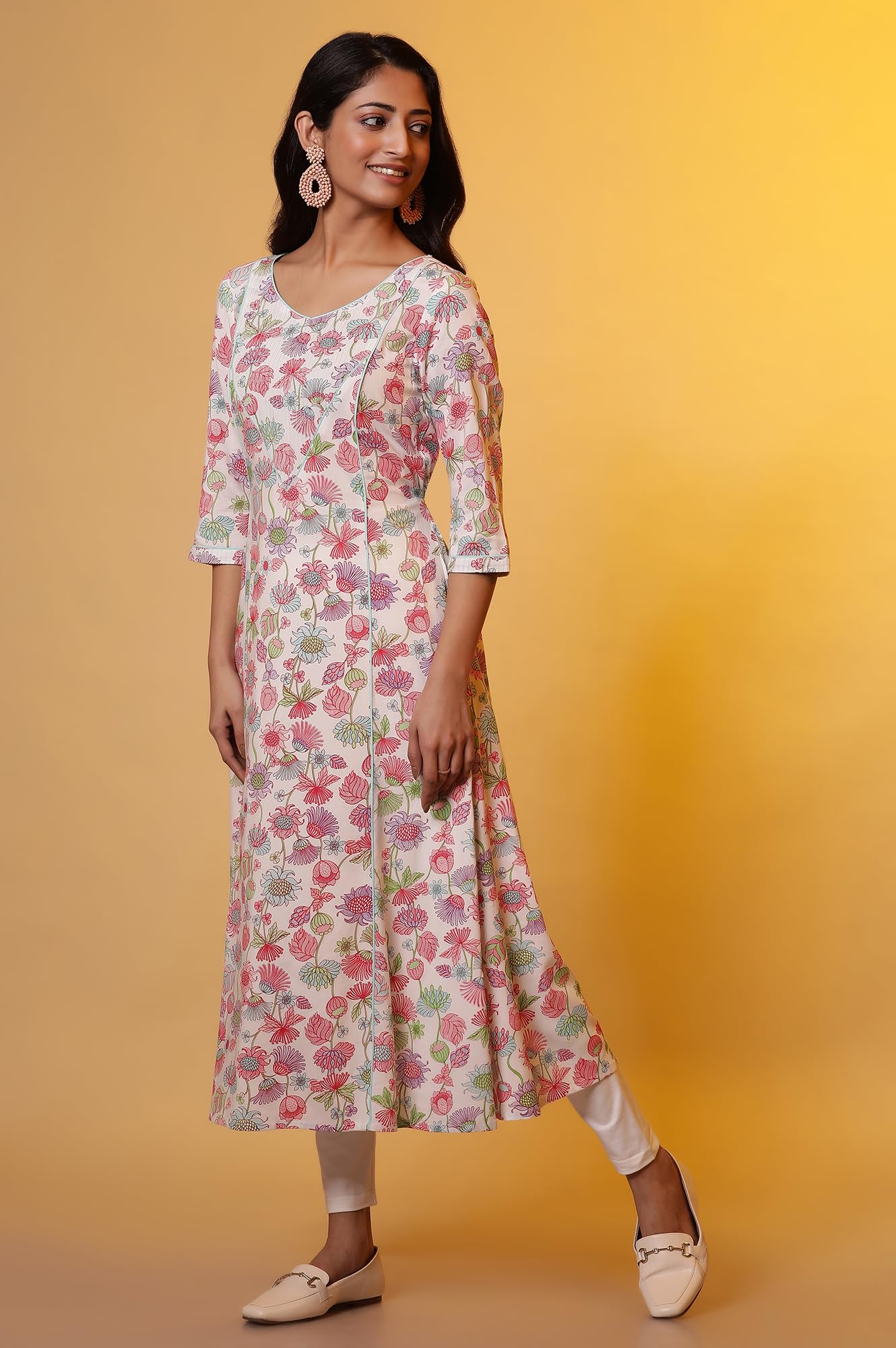 Aurelia WomenS Viscose Floral Regular Kurta (24Fea15150_Off White