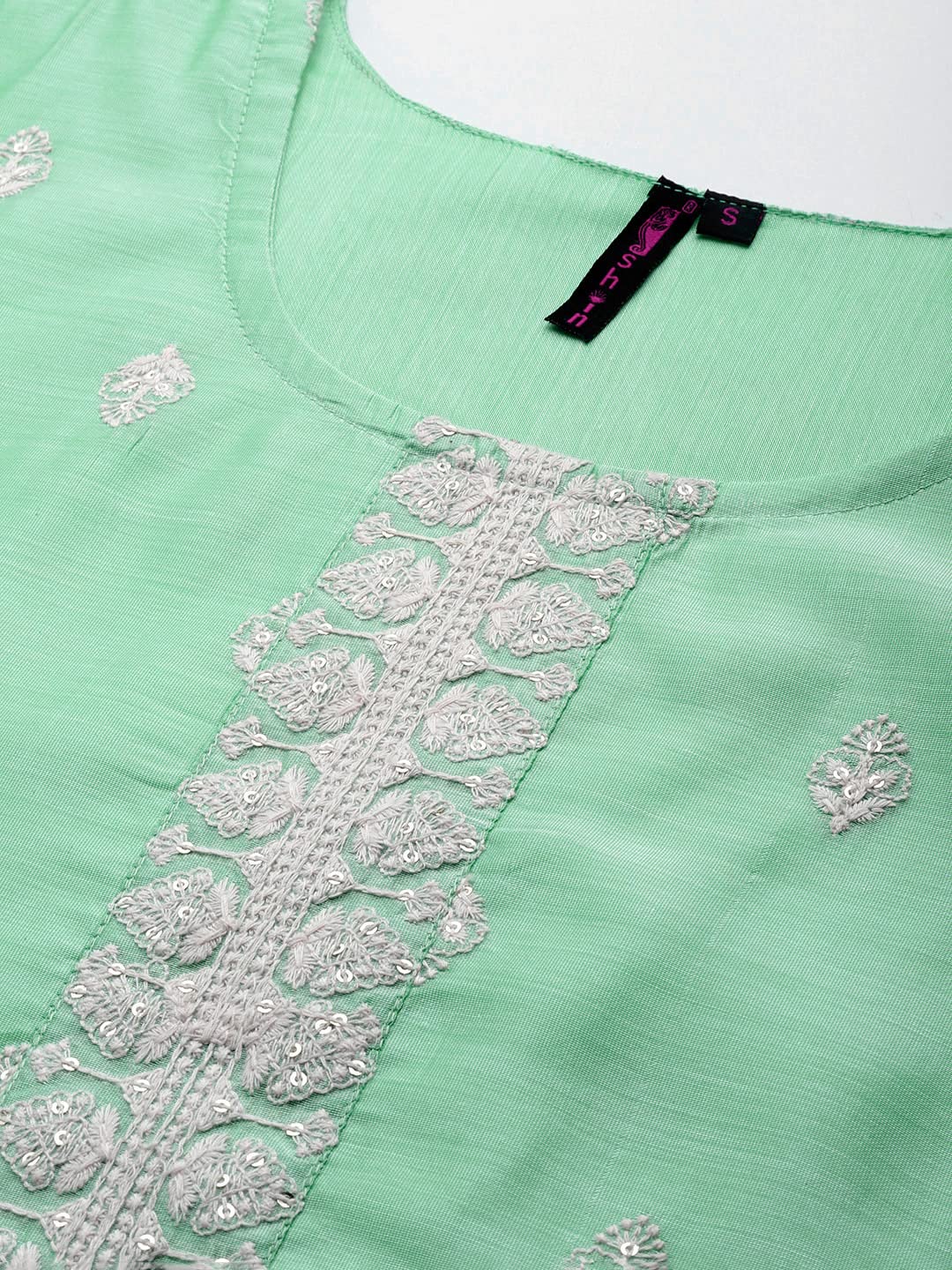 ishin Women Kurti