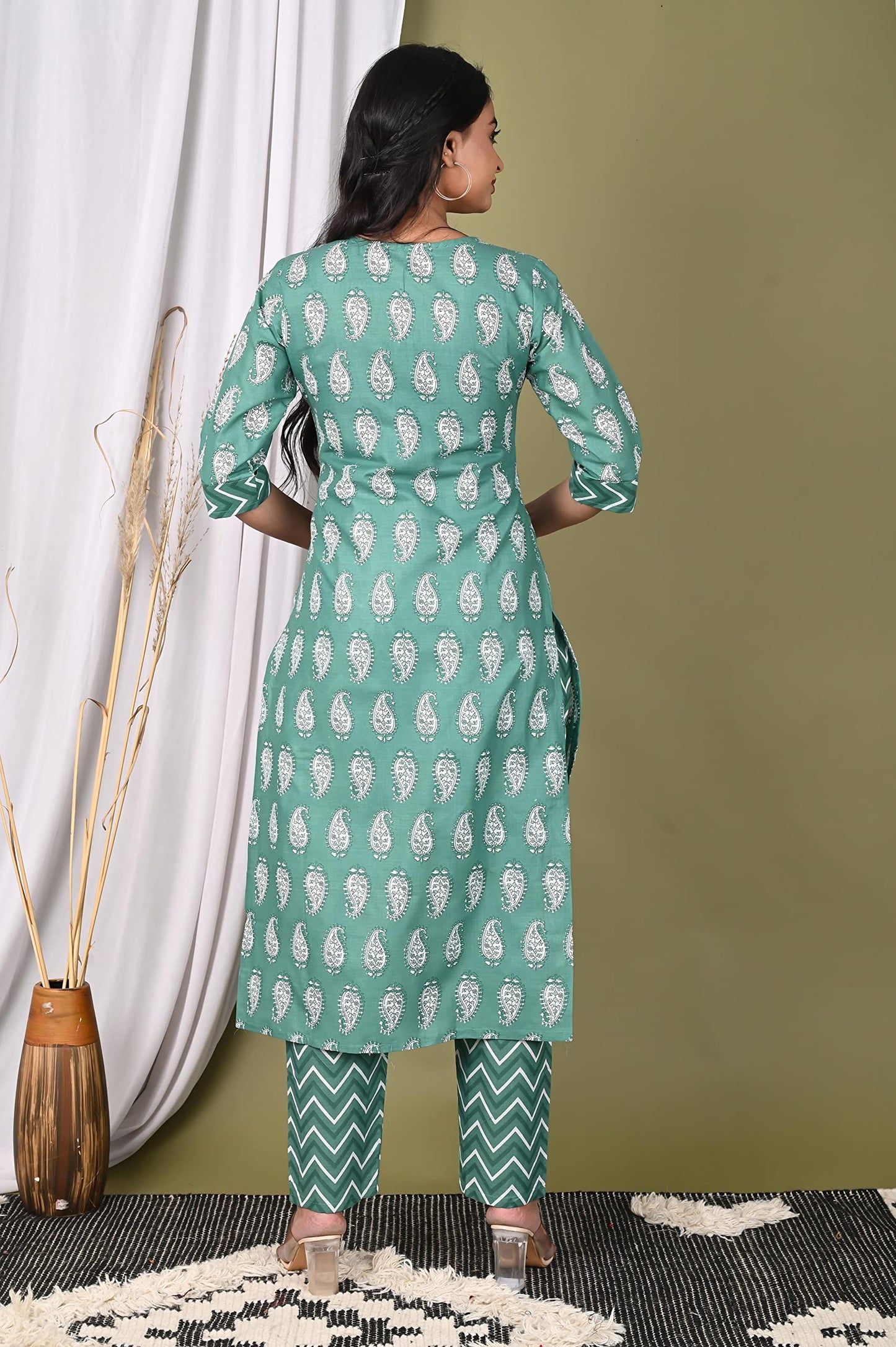 GoSriKi Women's Cotton Blend Straight Printed Kurta with Pant (Jugni-GO)