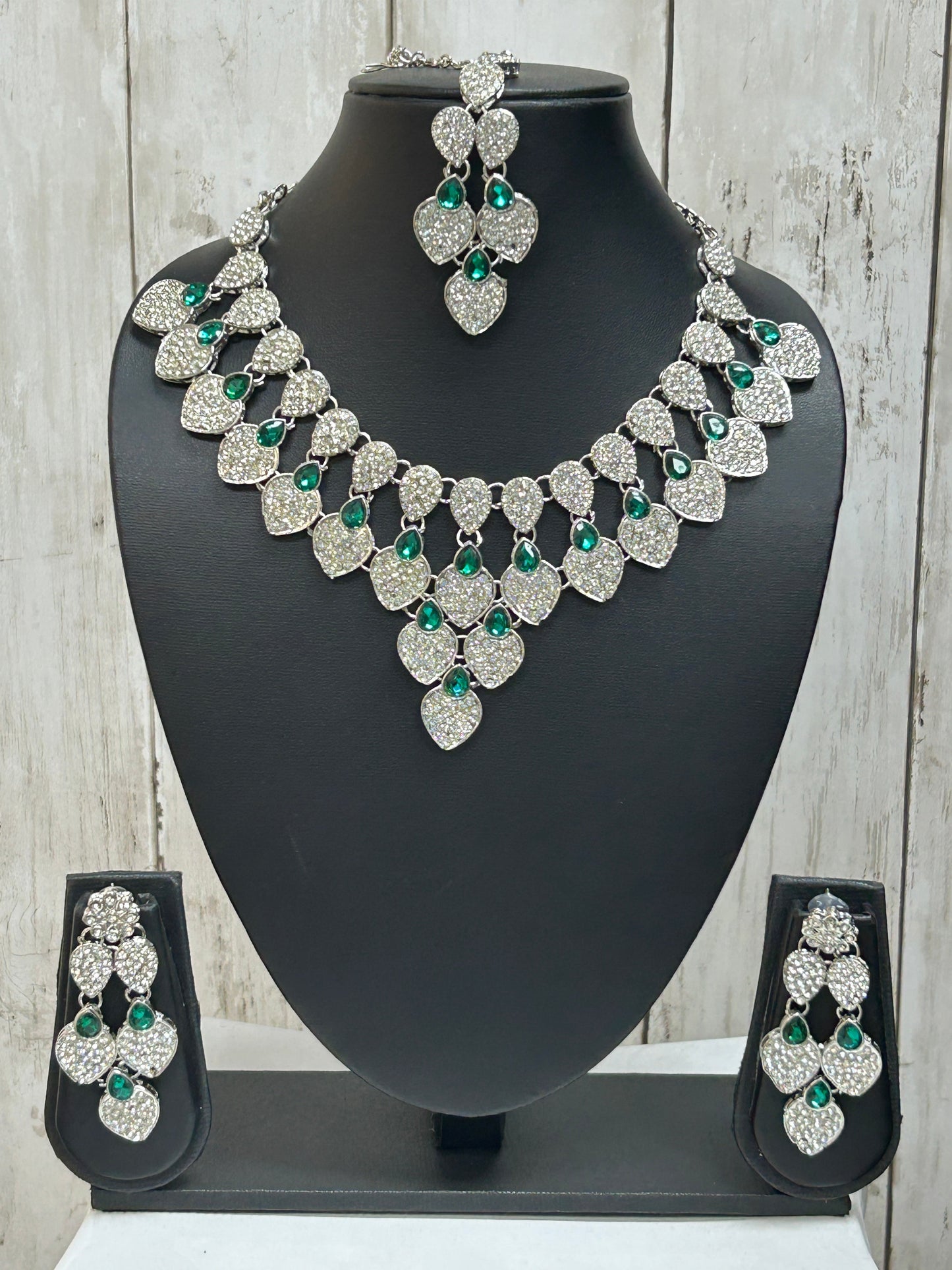 Necklace set