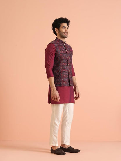 Kisah MenS Jacquard Silk Blend Jacket With Trouser Set  Traditional Ethnic Wear For Men For Weddings & Festivals  Fashion Appare