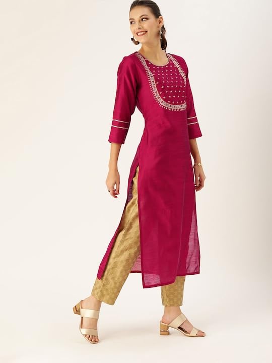 Varanga Women Magenta & White Embellished Straight Kurta