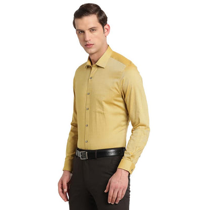 Turtle Men Mustard Cotton Solid Slim Fit Formal Shirts