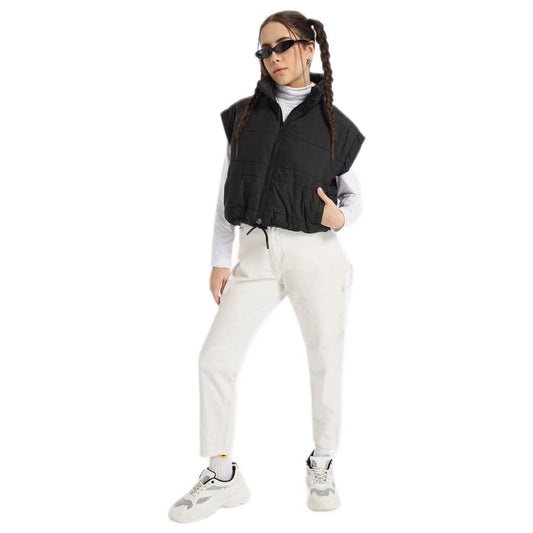 Bewakoof WomenS Solid Oversized Fit Sleeveless Stand Collar Nylon Puffer Jacket