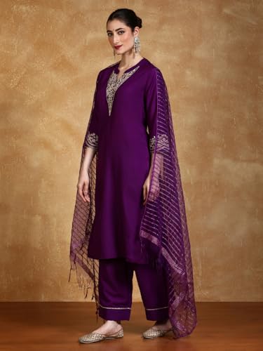 Varanga Zari Embroidered Neck Kurta With Trouser And Dupatta.