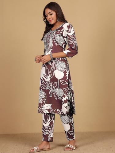 Varanga Women Round Neck Bold Print Kurta Set