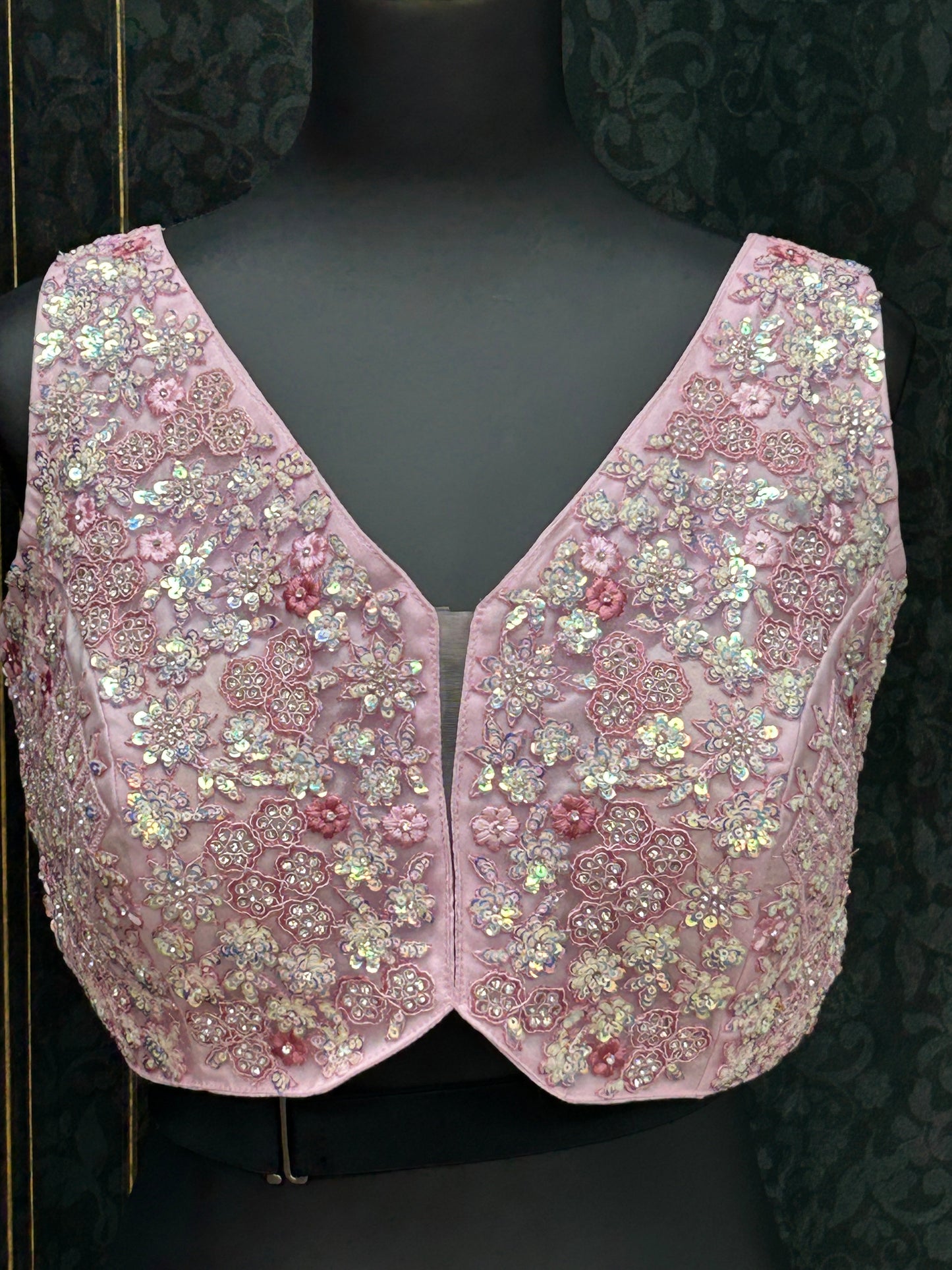 Pink blouse : sleeves available