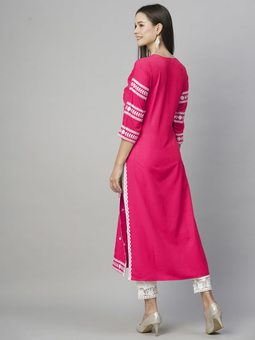 Gosriki WomenS Cotton Blend Chikankari Embroidered Straight Kurta (Stho-Pink-Gs_Xxl_Pink_Xx-Large)