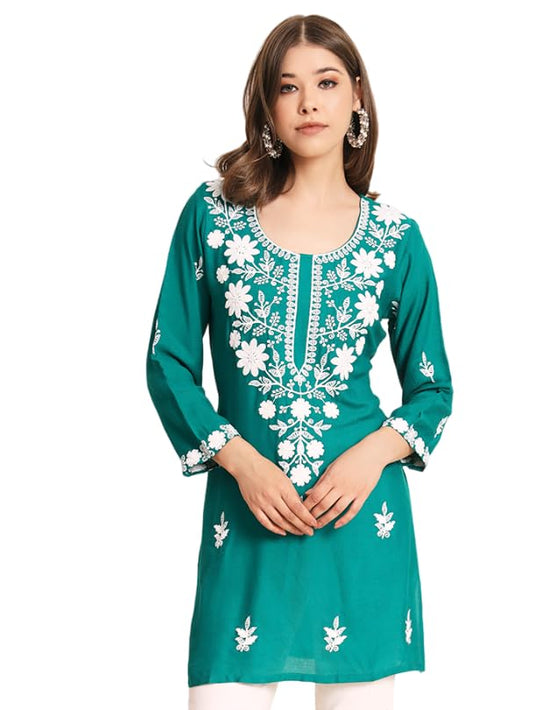 Vairagee WomenS Rayon Straight Cut Round Neck Kurta With Beautiful Lucknowi Chickenkari Work (1594) Green