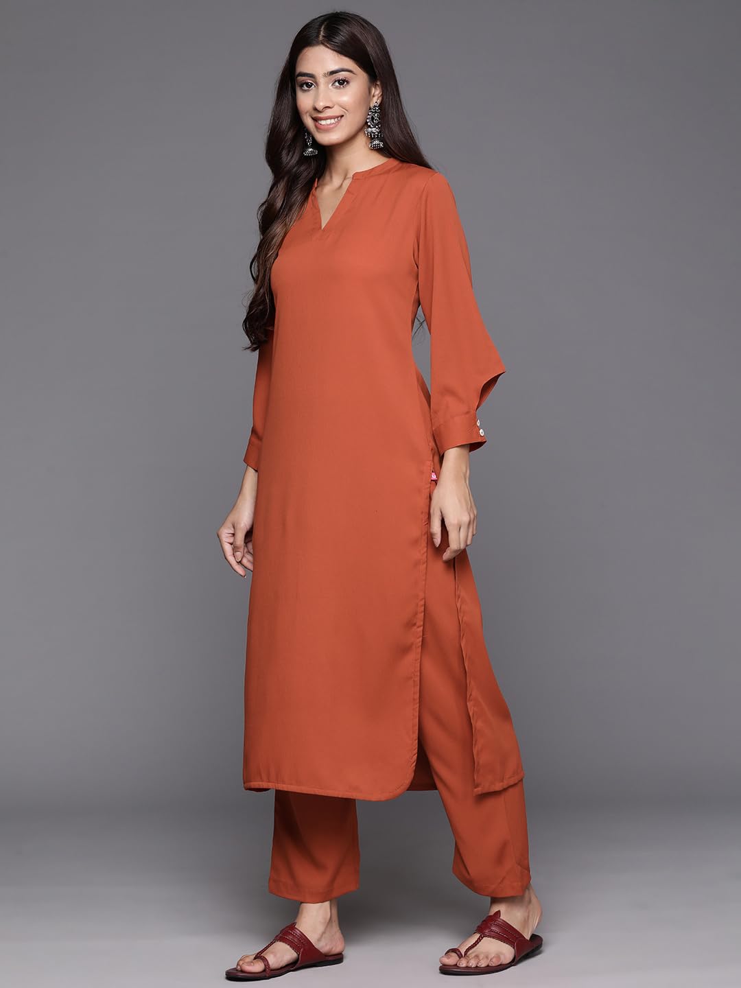 Varanga WomenS Silk Blend Solid Regular Kurta Set  Elegant & Comfortable Ethnic Wear For Women, Perfect For Casual & Festive Oc
