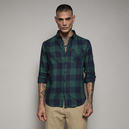 Campus Sutra Mens Navy Blue & Forest Green Buffalo Check Shirt for Casual Wear | Spread Collar | Long Sleeve | Button Closure |