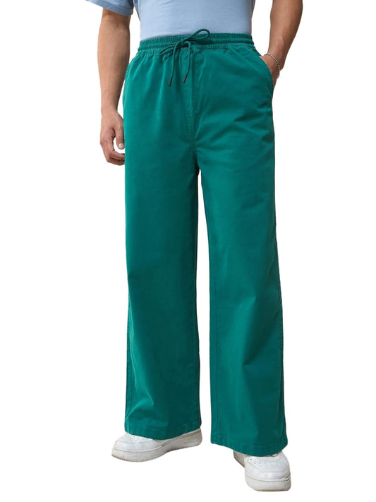 Bewakoof Mens Mid Rise Solid Regular Fit Cotton Blend Casual Pants_617416_Green_32