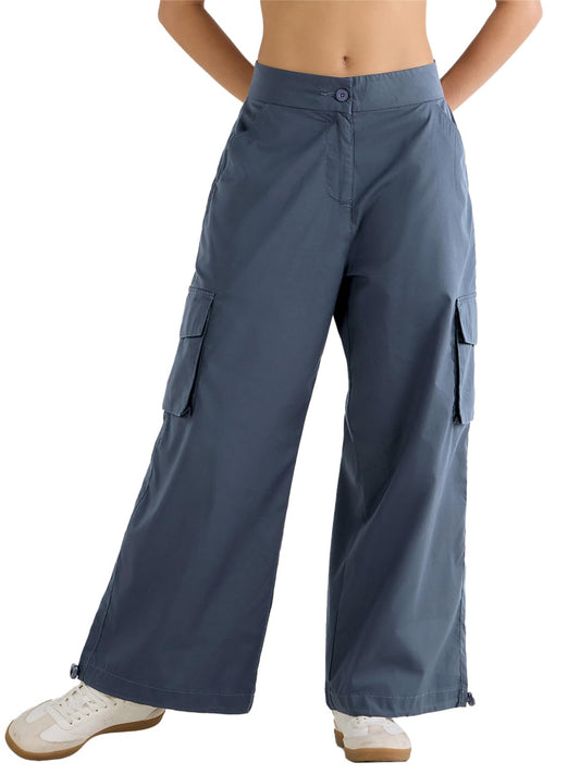 Bewakoof Womens Solid Oversized Cargo Pants_609845_Blue_32