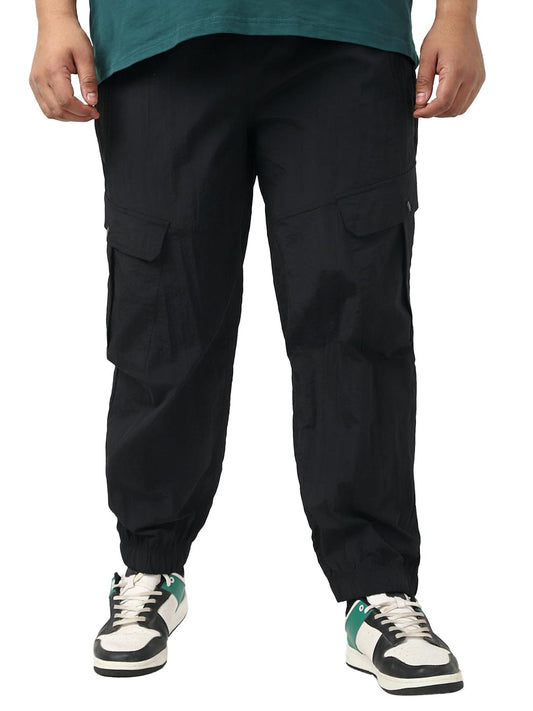 Bewakoof Mens Solid Super Loose Fit Nylon Plus Size Cargo Jogger Pants_648626_Black_3XL