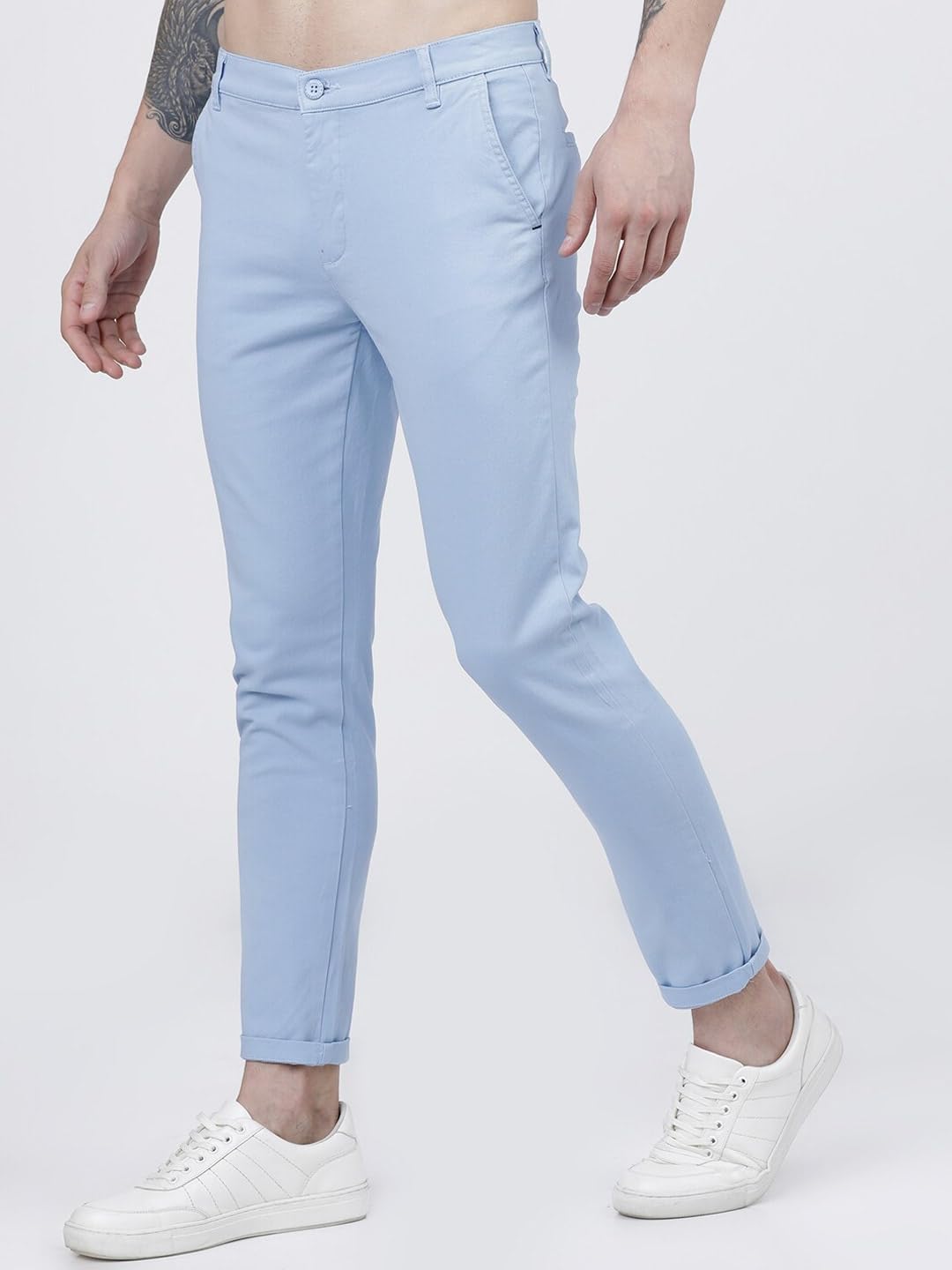 The Indian Garage Co Men Slim Fit Solid Mid-Rise Stretchable Chinos Lt Blue