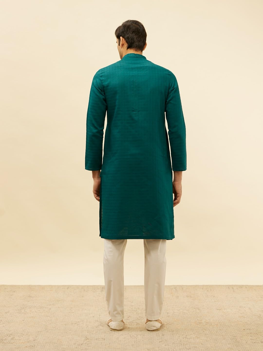 Manyavar MenS Green Cotton Checks Kurta Pyjama Set