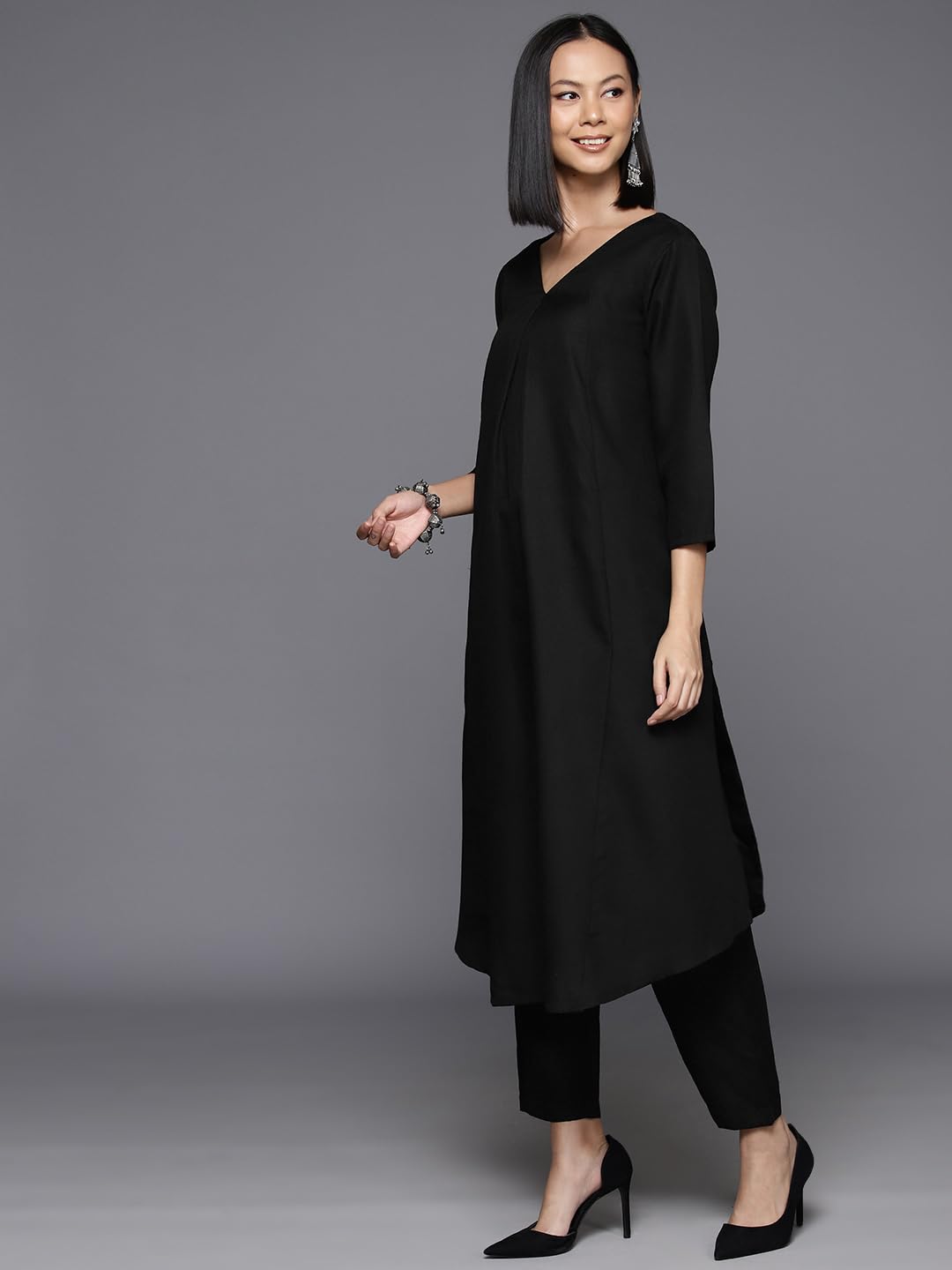 Varanga Women Black Solid A-Line Kurta With V-Neck, Three-Quarter Sleeves, Paired With Tonal Bottom