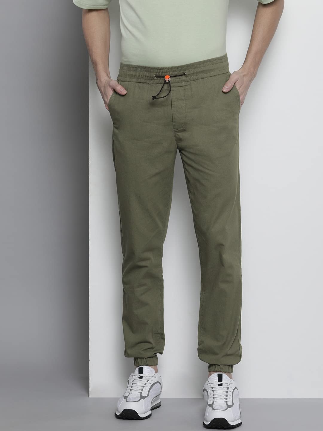The Indian Garage Co Men Slim Fit Solid Mid-Rise Woven Joggers Green