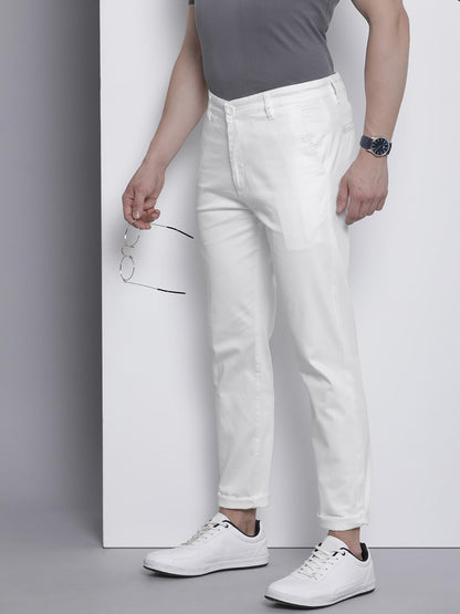 The Indian Garage Co Men Slim Fit Solid Mid-Rise Stretchable Chinos Bright White