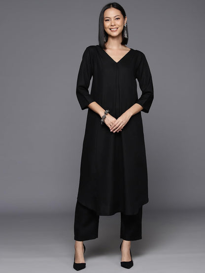 Varanga Women Black Solid A-Line Kurta With V-Neck, Three-Quarter Sleeves, Paired With Tonal Bottom