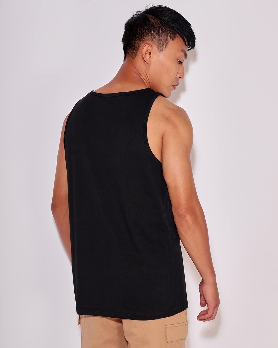 Bewakoof Mens Solid Regular Fit Sleeveless Round Neck Cotton Vest
