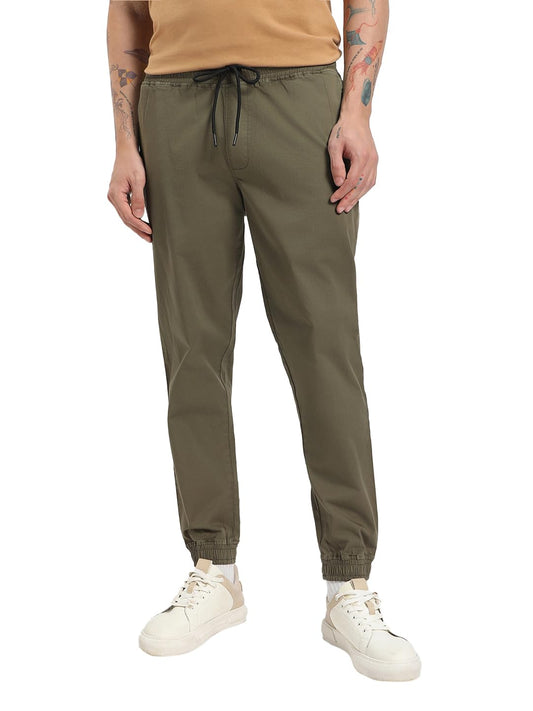 Bewakoof Mens Solid Regular Fit Cotton Spandex Plus Size Joggers_610010_Green_40