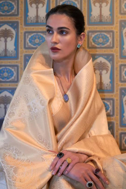 Madhuhansh WomenS Kanjivaram Banarasi Silk Saree Zari Woven For Festival Wedding With Rich Pallu Design And Unstitched Blouse P