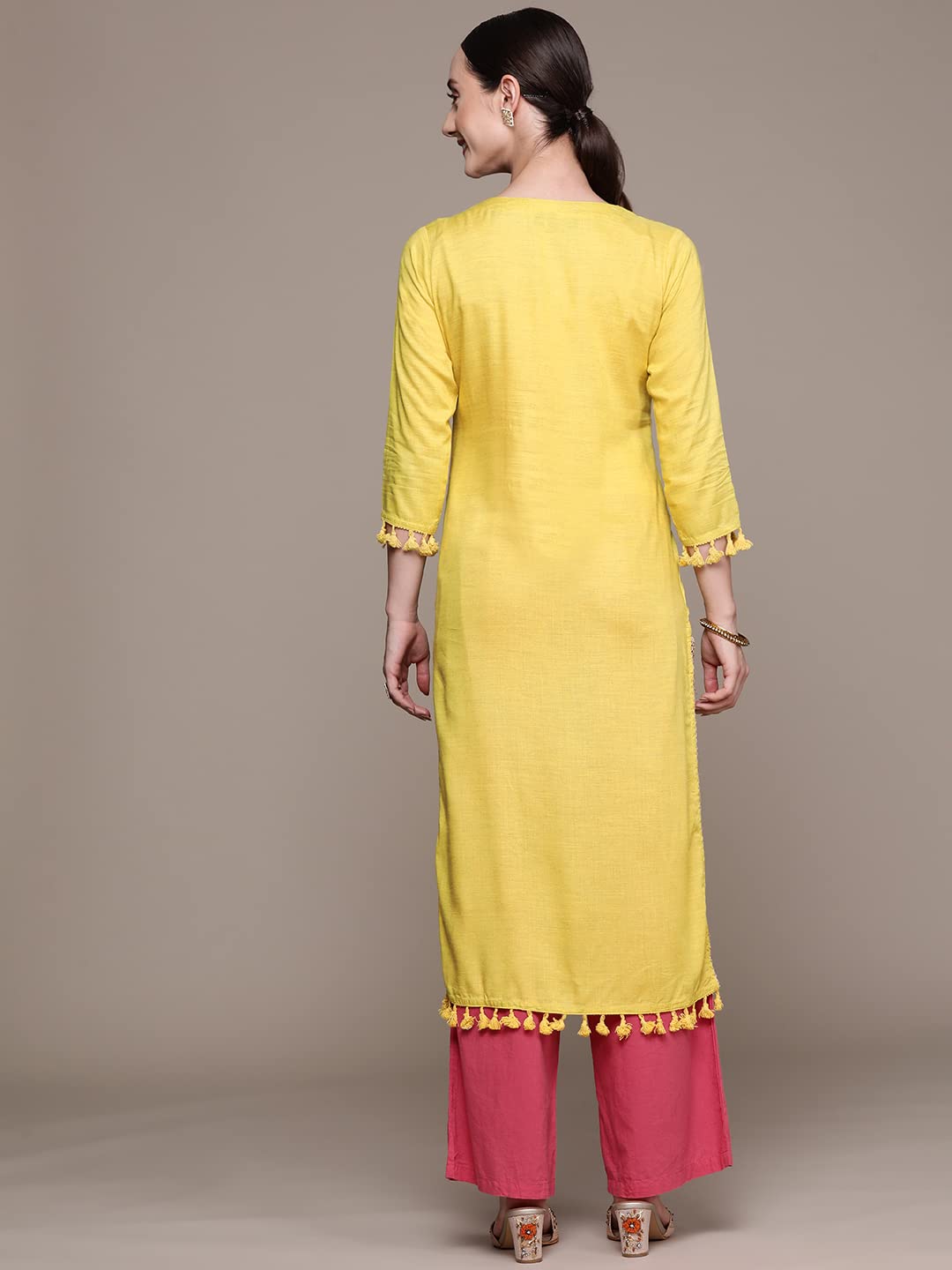 ishin Women's Green Embroidered A-Line Kurta