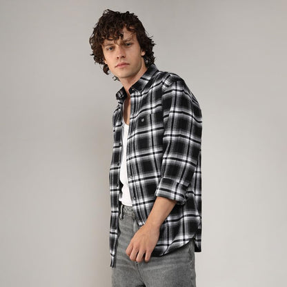 Campus Sutra Mens Midnight Black & Chalk White Brushed Buffalo Check Shirtfor Casual Wear | Spread Collar | Long Sleeve | Butto
